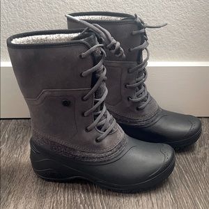 BNWB! TNF Shellista II roll down snow boot!
